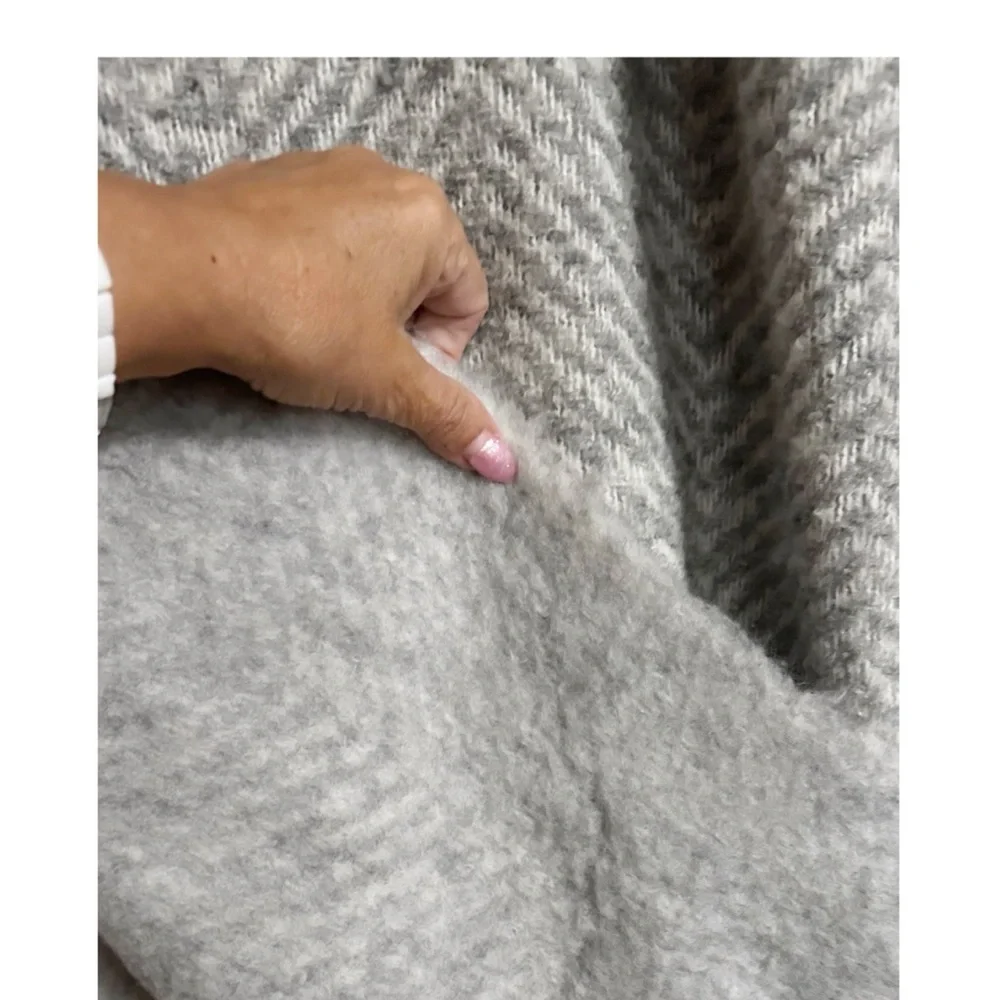 West Elm Wool Blend Gray/ Cream Color Throw Blanket